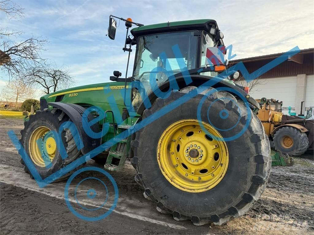 John Deere 8230 Tracteur