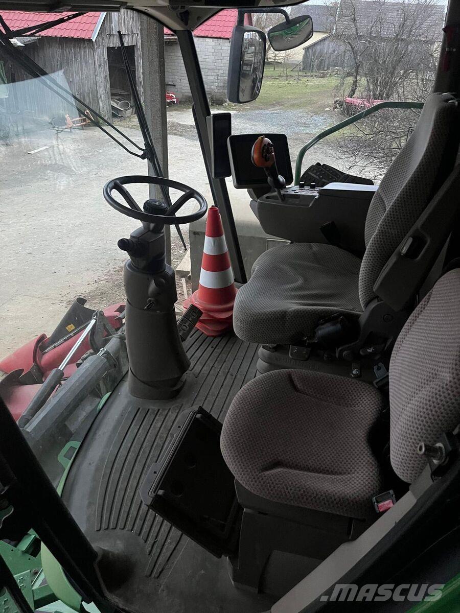 John Deere S670i Moissonneuse batteuse