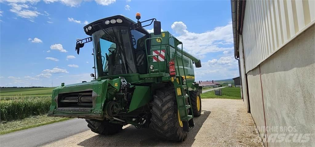John Deere T550 Moissonneuse batteuse