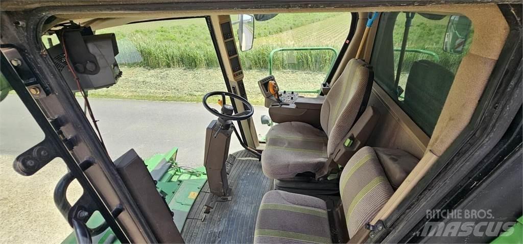 John Deere T550 Moissonneuse batteuse