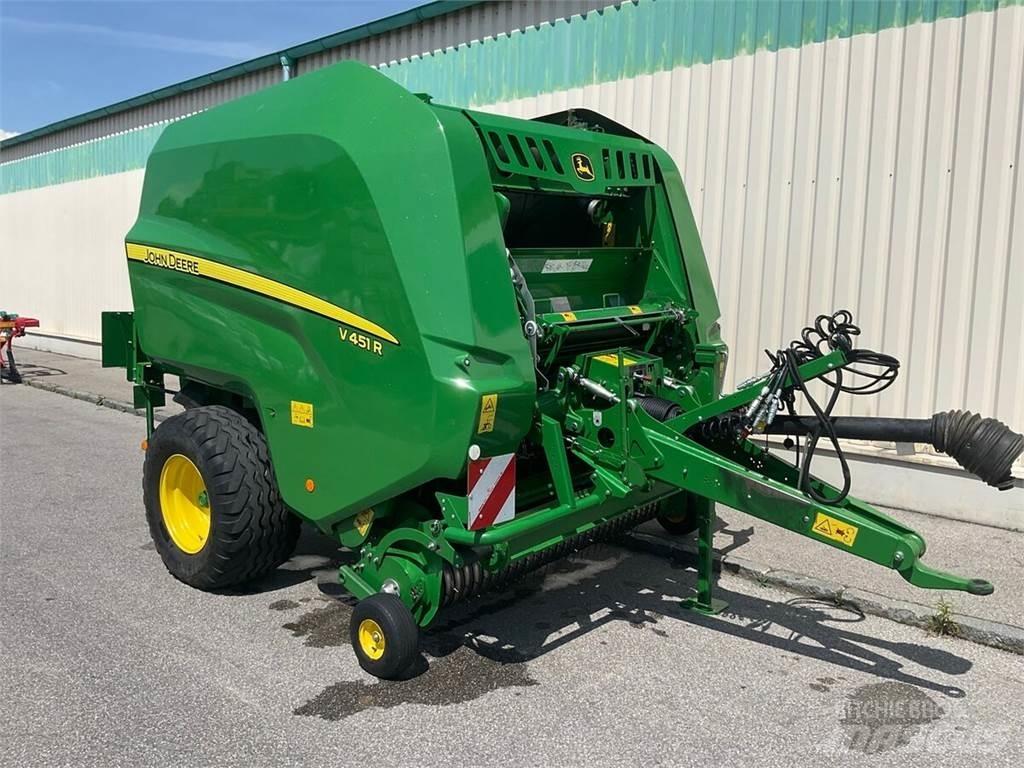 John Deere V451R Presse à balle ronde