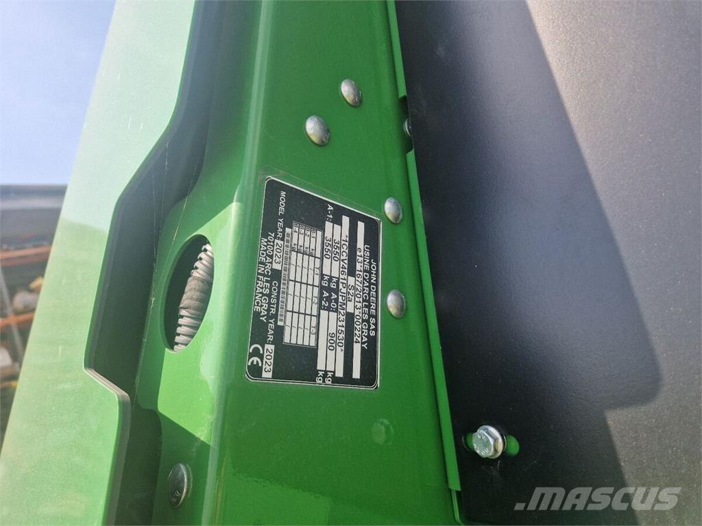 John Deere V461M Presse à balle ronde