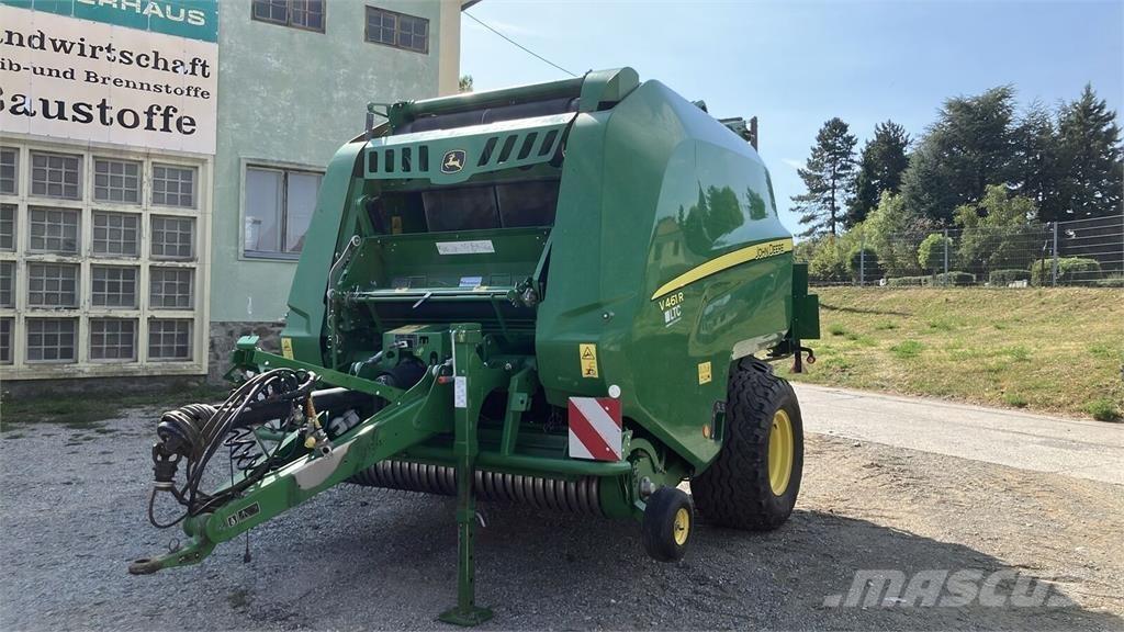 John Deere V461R Presse à balle ronde