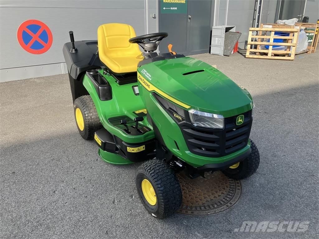 John Deere X 147R Entretien du sol - Autres
