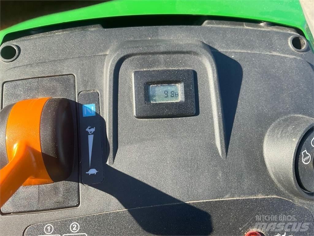 John Deere X167R Entretien du sol - Autres