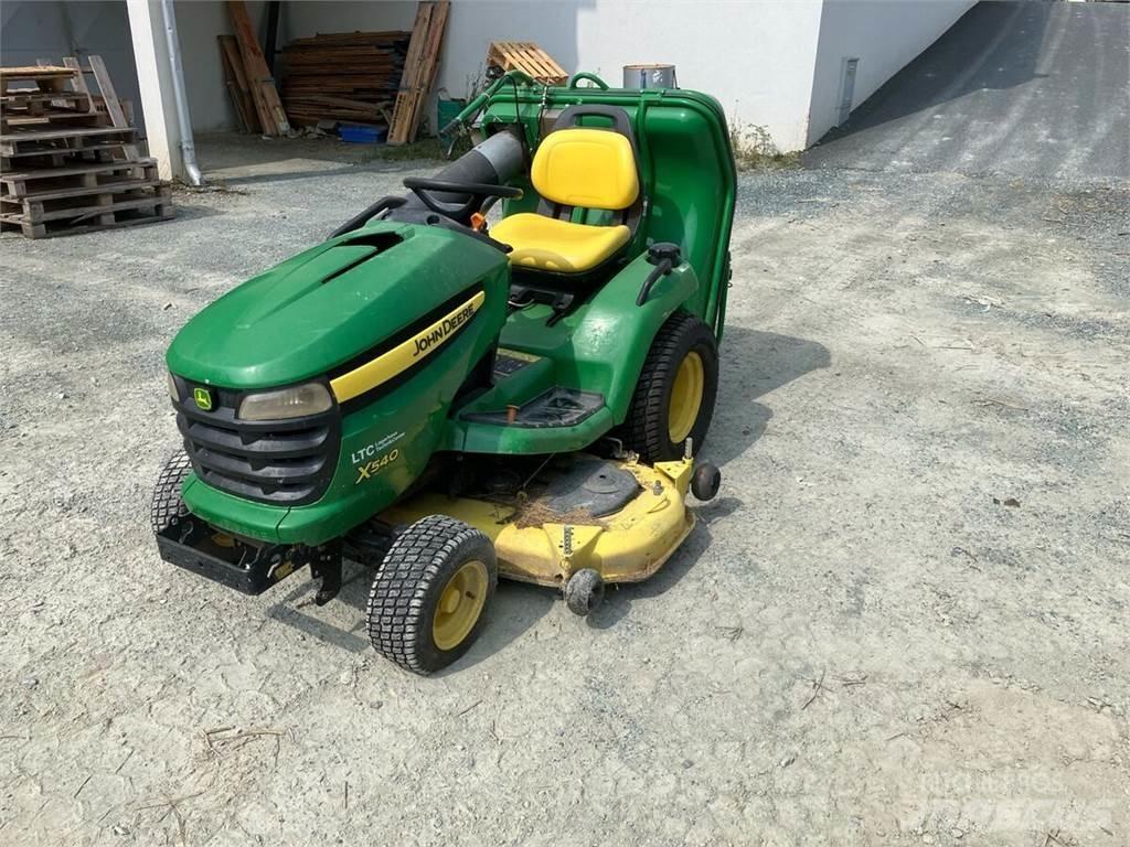 John Deere X540 Entretien du sol - Autres