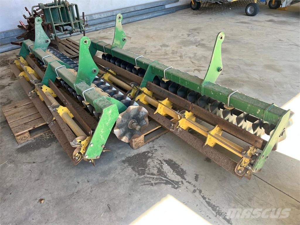 Kerner Stratos Déchaumeur, cultivateur