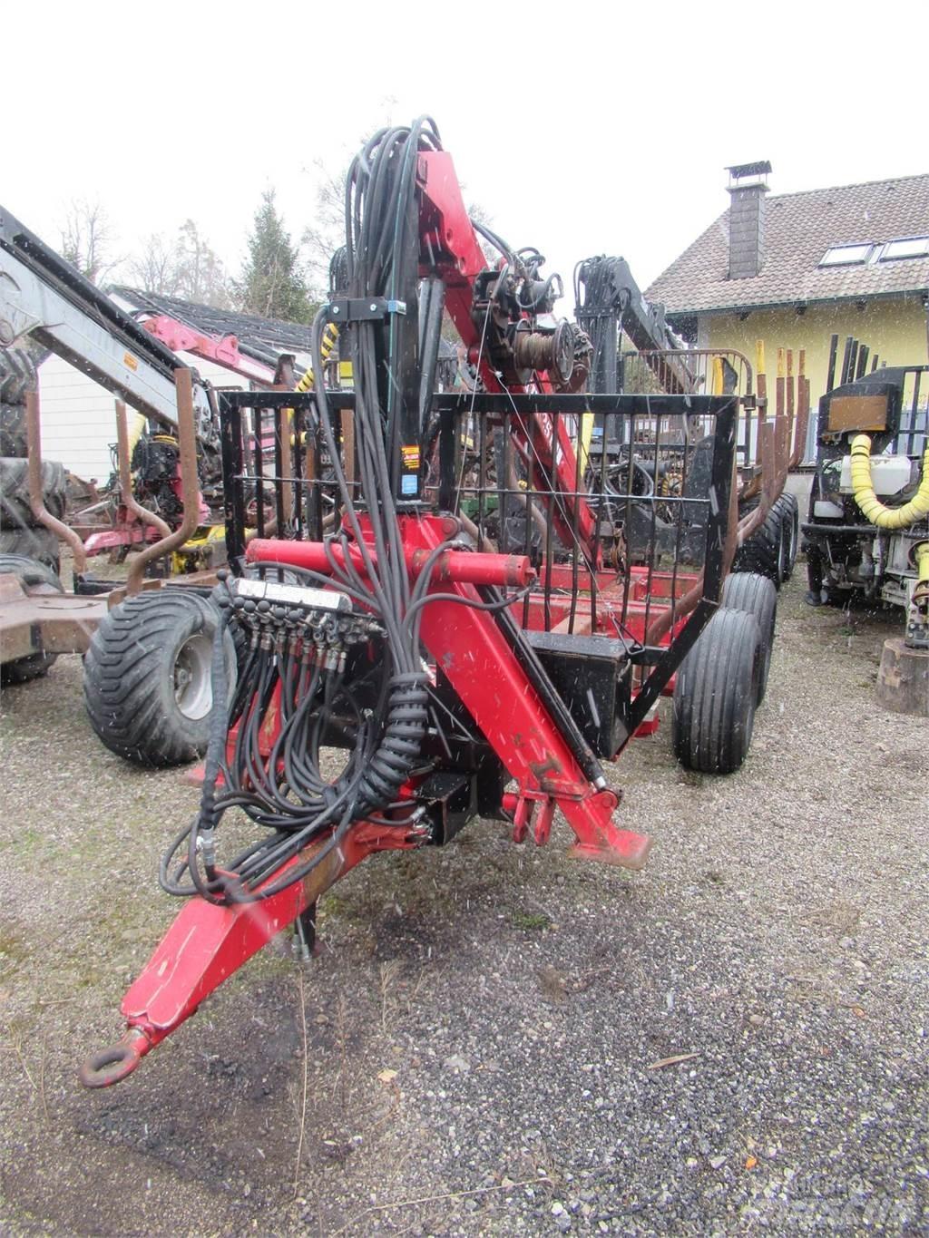 Kesla 2300 + 425 Patu Remorque forestière avec grue