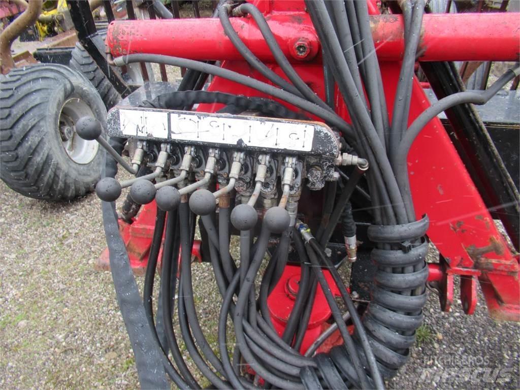 Kesla 2300 + 425 Patu Remorque forestière avec grue