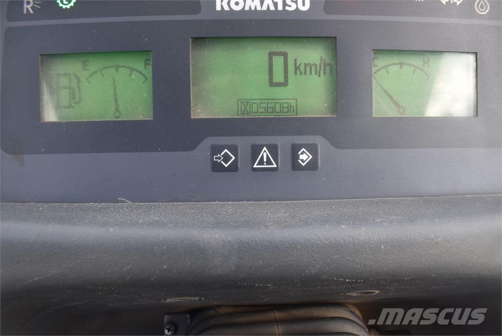 Komatsu WA100M-7 Chargeuse sur pneus