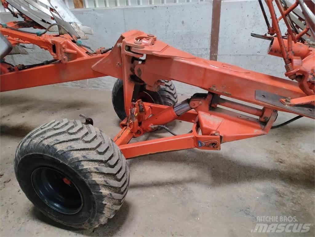 Kuhn Manager 8 NSH Charrue non réversible