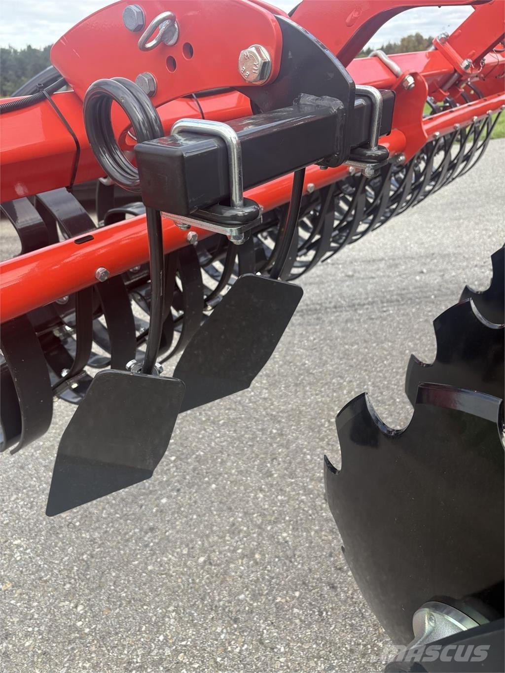 Kuhn Optimer L 300 Crover crop