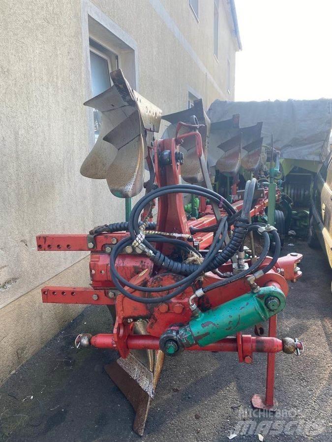 Kverneland LS95 Charrue non réversible