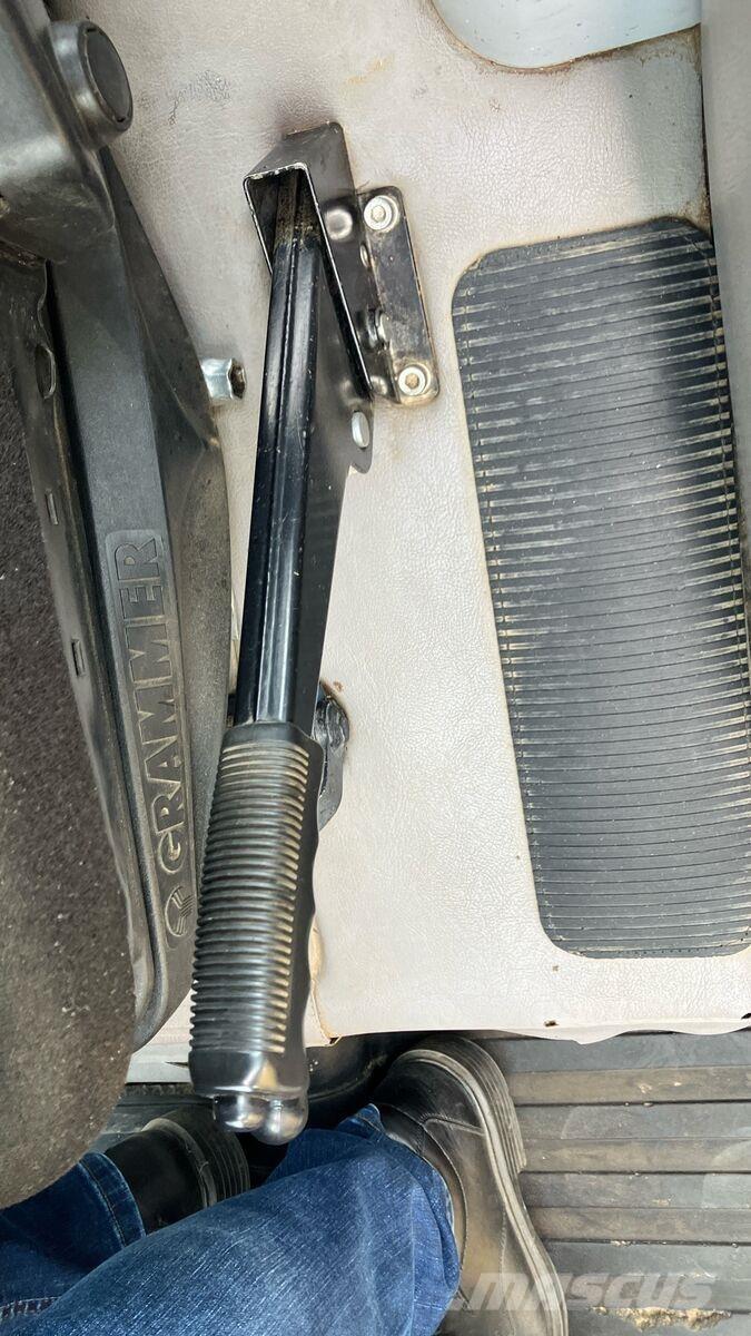 Lindner GEO 64 Tracteur