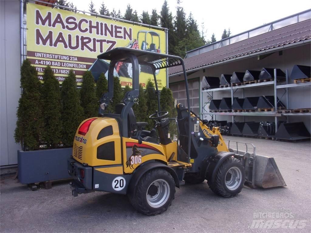 Mustang AL 306 Chargeur frontal, fourche