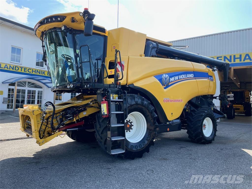 New Holland CX 7.90 Moissonneuse batteuse