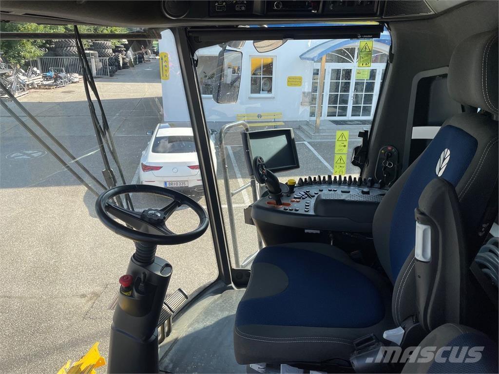New Holland CX 7.90 Moissonneuse batteuse