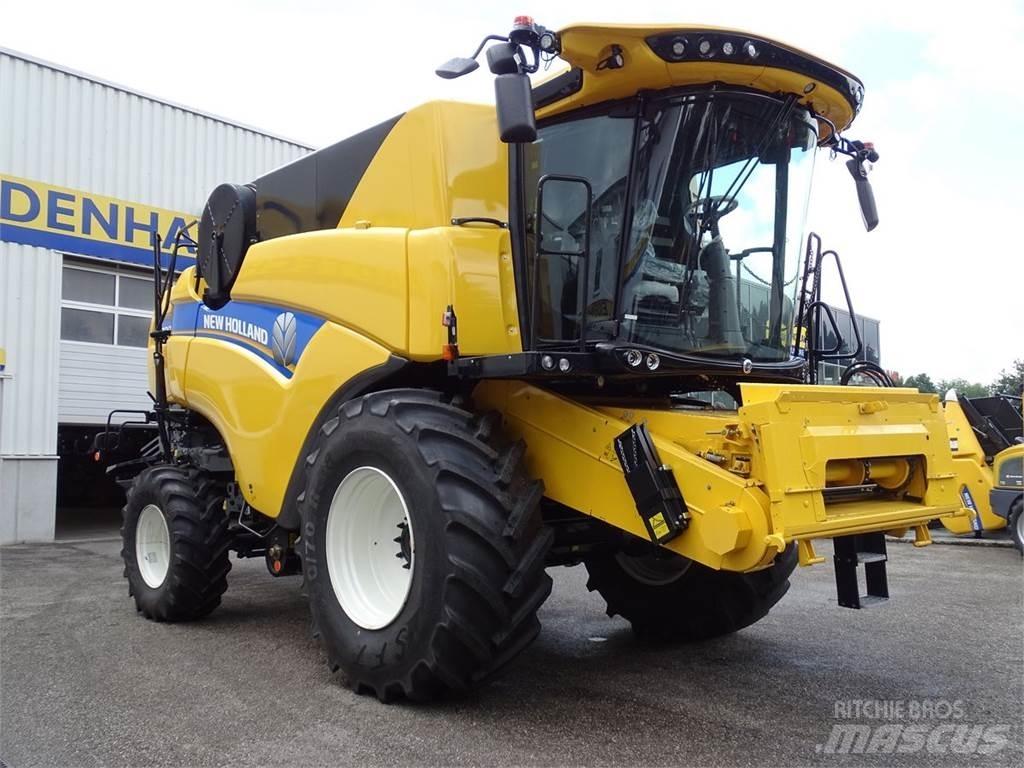 New Holland CX 8.80 Moissonneuse batteuse
