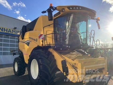 New Holland CX 8.80 Moissonneuse batteuse