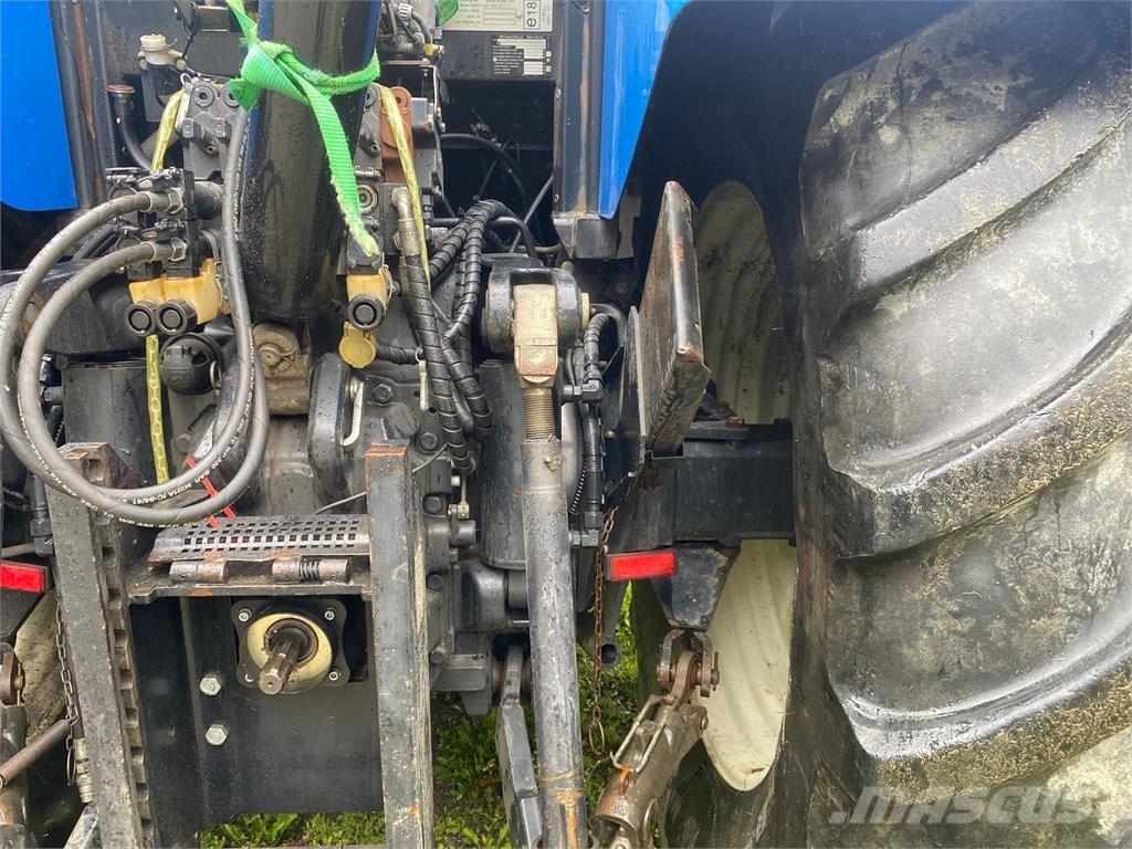 New Holland T7040 Tracteur