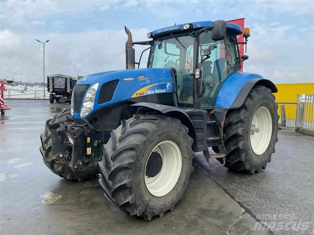New Holland T7050 Tracteur