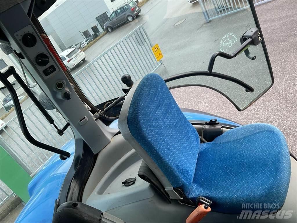 New Holland T7050 Tracteur