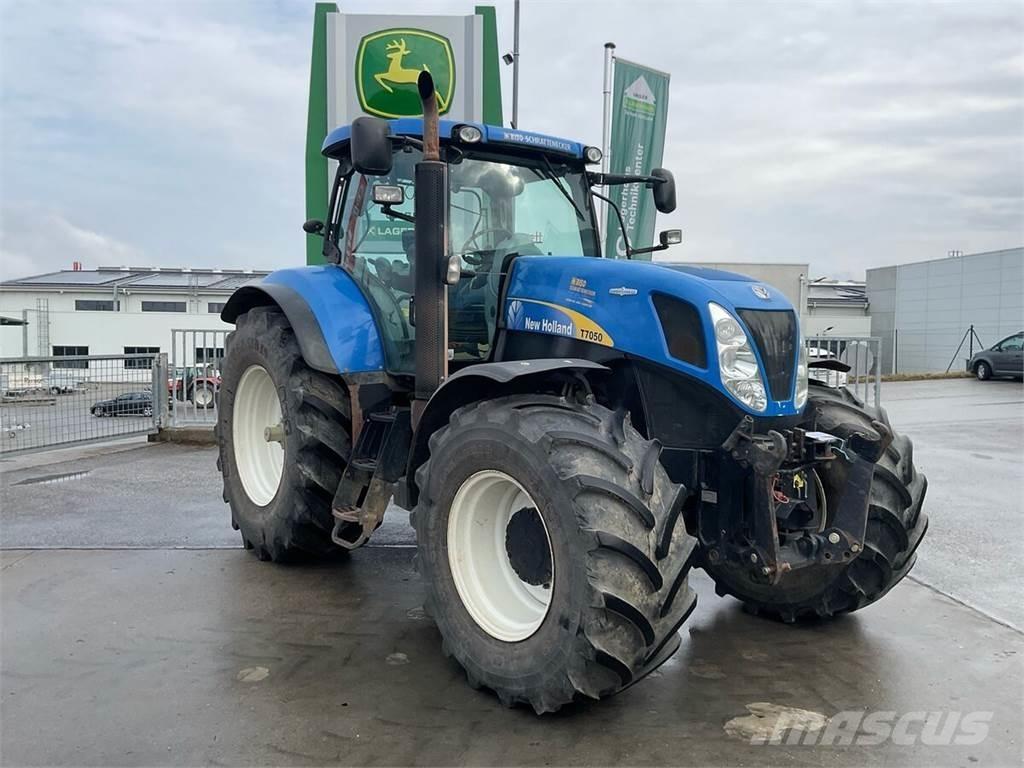 New Holland T7050 Tracteur