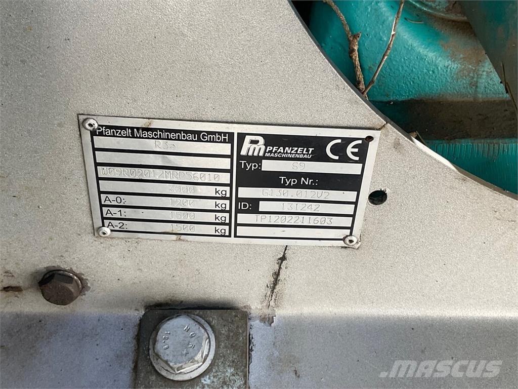 Pfanzelt S 9 / LK4267 Remorque forestière avec grue