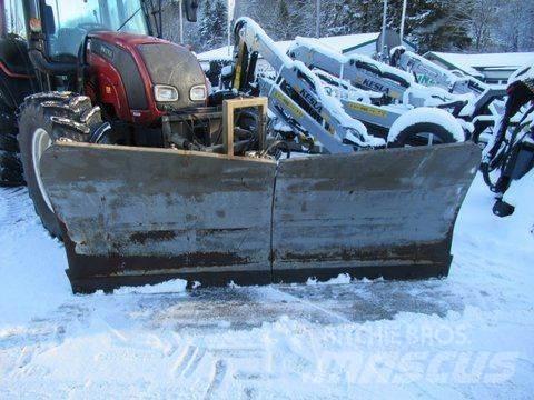  Schilcher 2704 Chasse neige