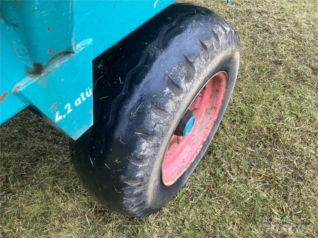 Steyr Hamster 803V Remorque autochargeuse