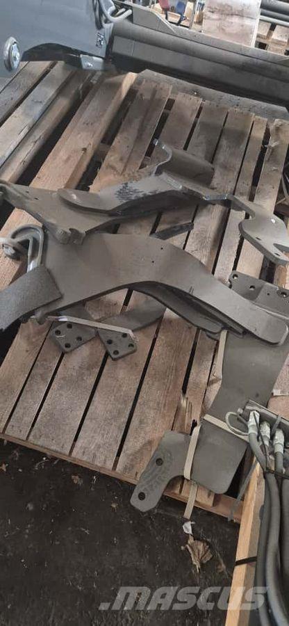 Stoll Anbaukonsole Autres équipements pour tracteur