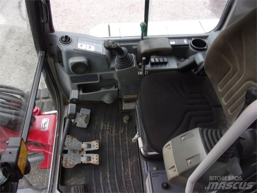 Takeuchi TB 235 Mini pelle < 7t