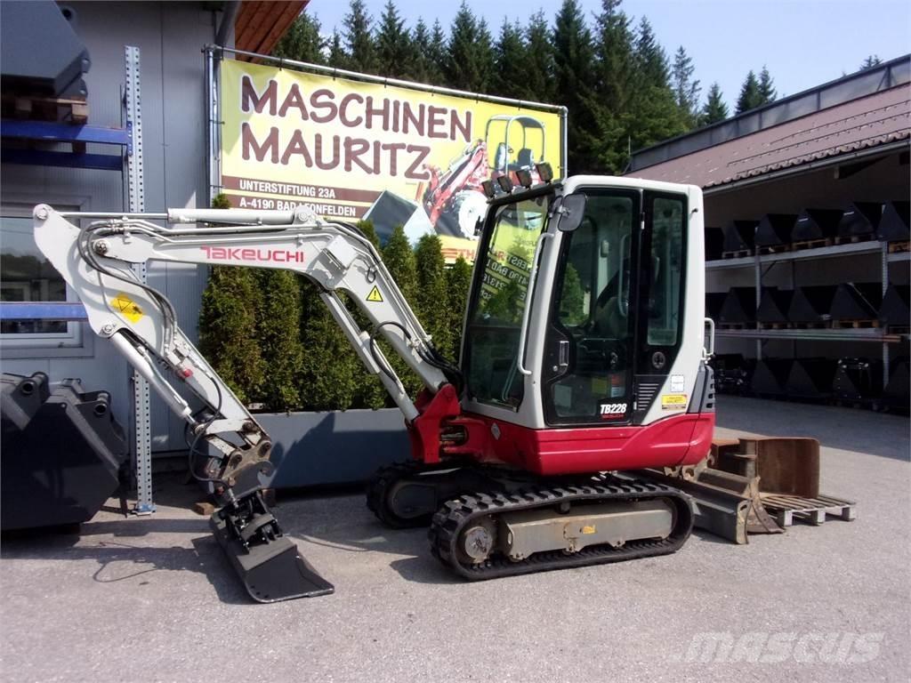 Takeuchi TB228 Mini pelle < 7t