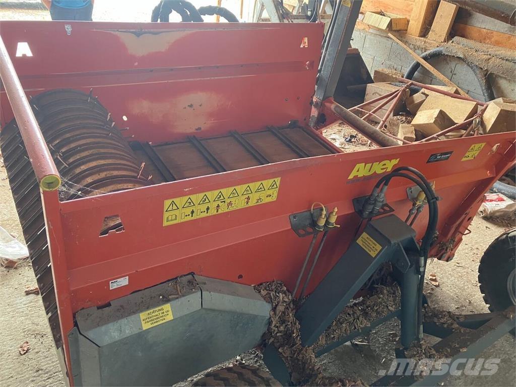  V Autres matériels de fenaison