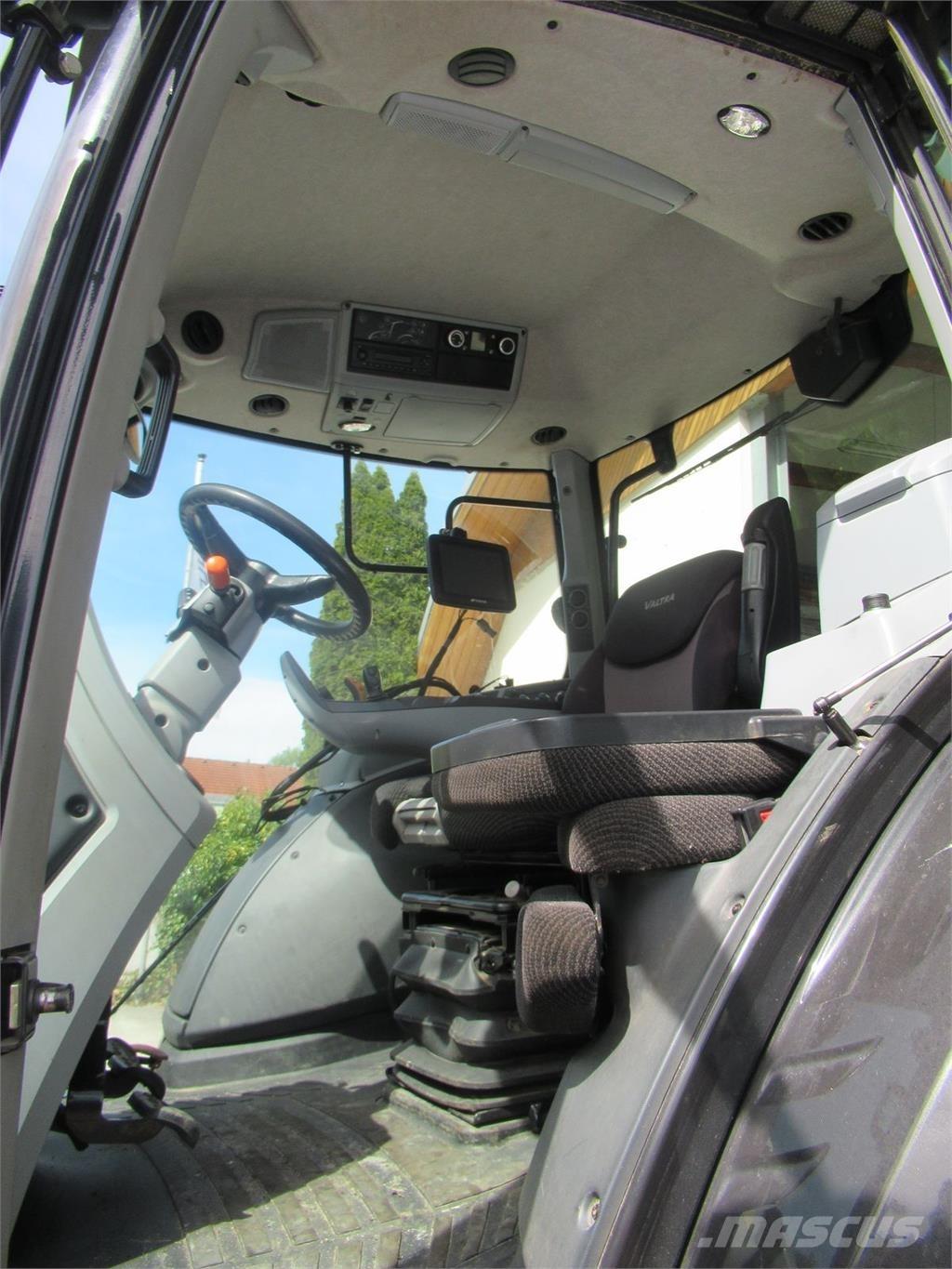Valtra T 214D Tracteur