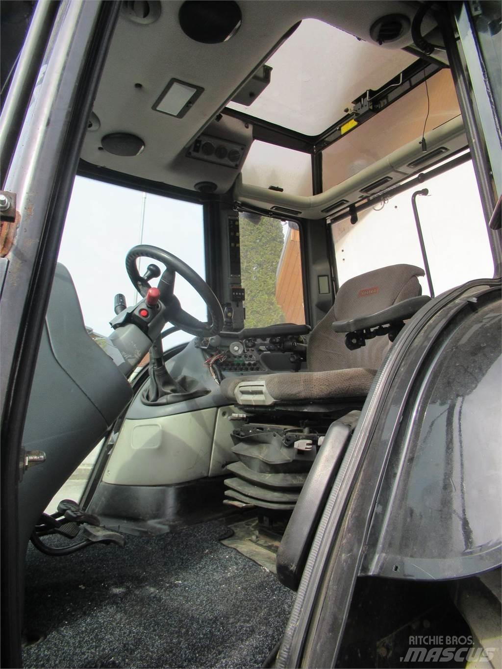 Valtra XM 130 Tracteur