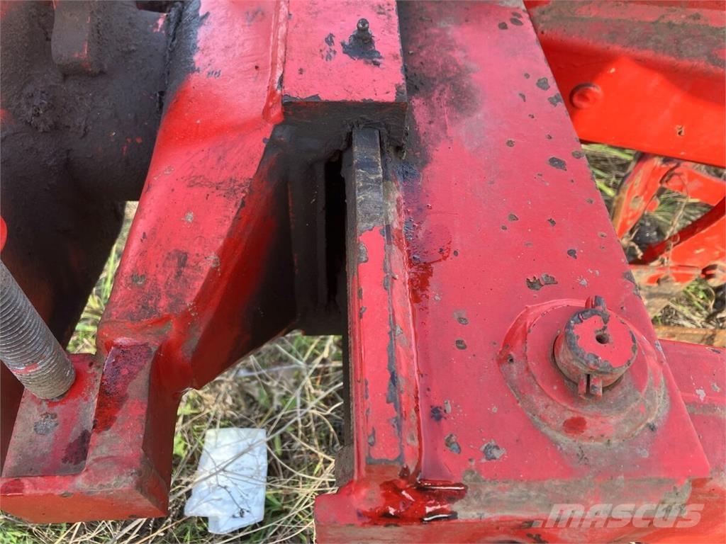 Vogel & Noot LM 820 Charrue non réversible