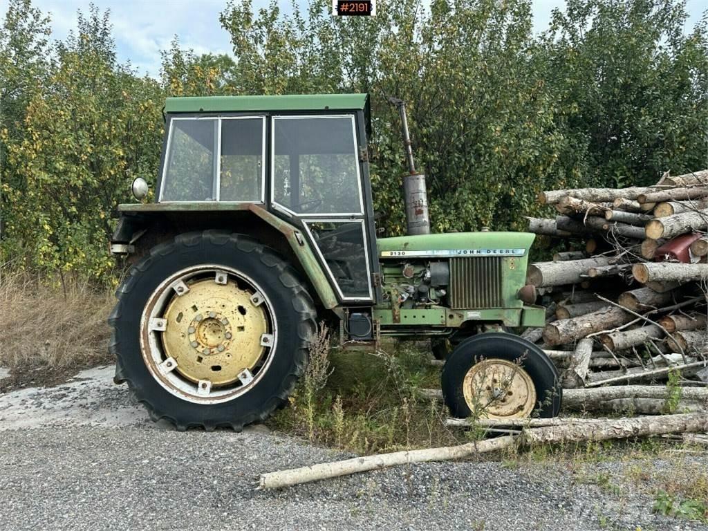 John Deere 2130 Tracteur