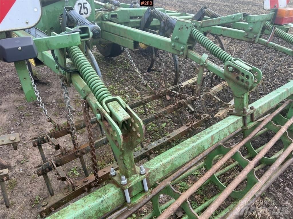John Deere 410A Autres outils de préparation du sol