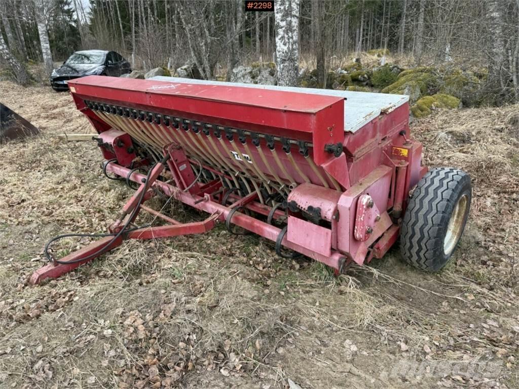 Juko Såmaskin Autres matériels de fenaison