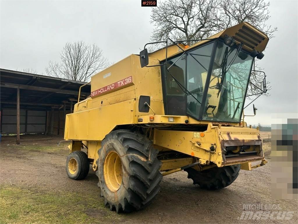 New Holland TX36 Moissonneuse batteuse