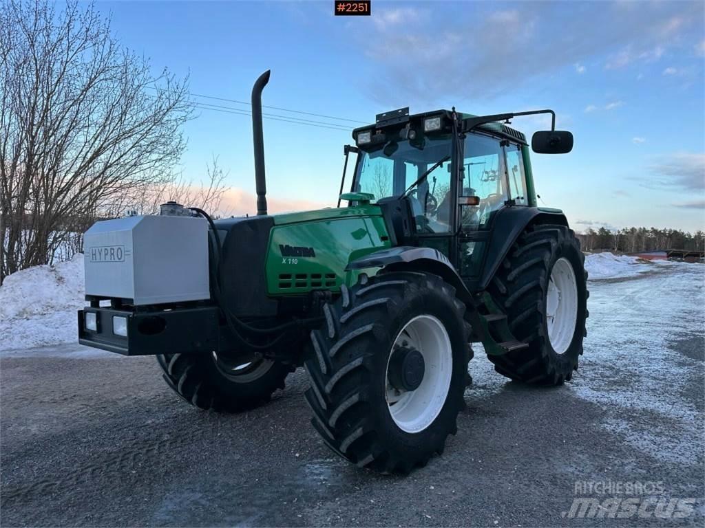 Valtra X110 Tracteur