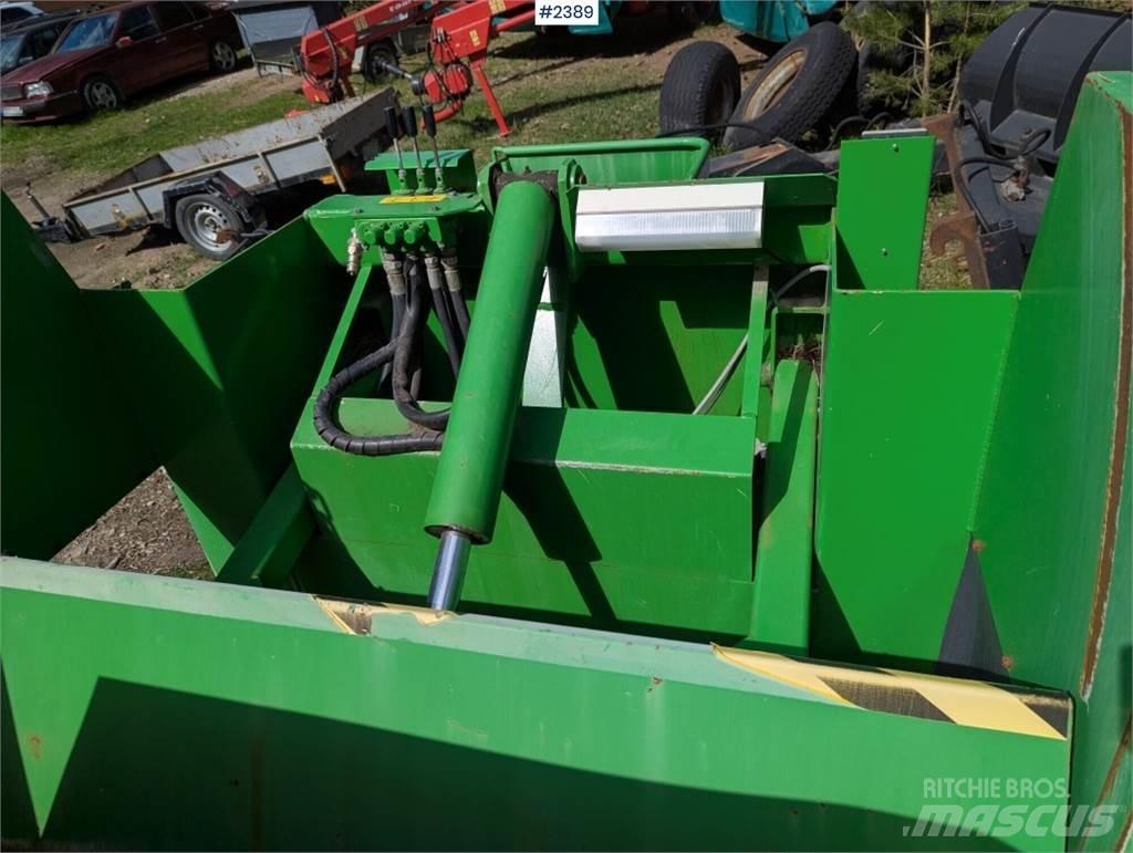 Varmo Lift PPNL Autres matériels de fenaison