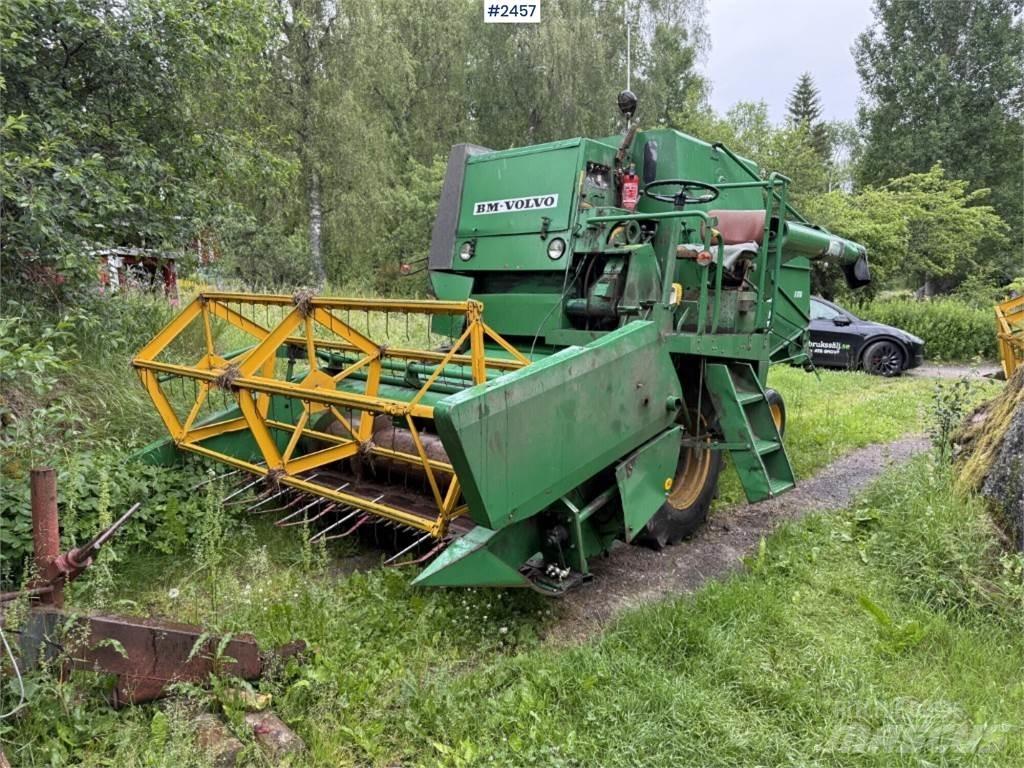 Volvo BM S830 Moissonneuse batteuse