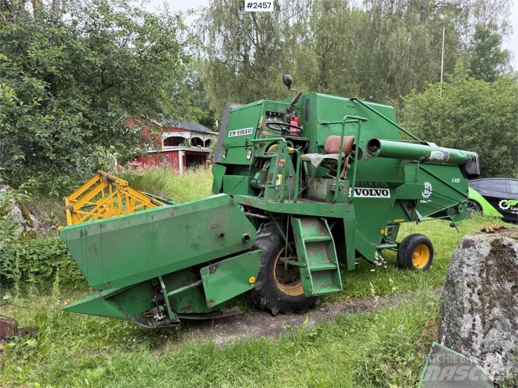 Volvo BM S830 Moissonneuse batteuse