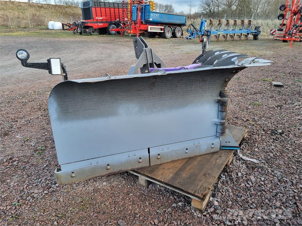 Holms 320 Chasse neige