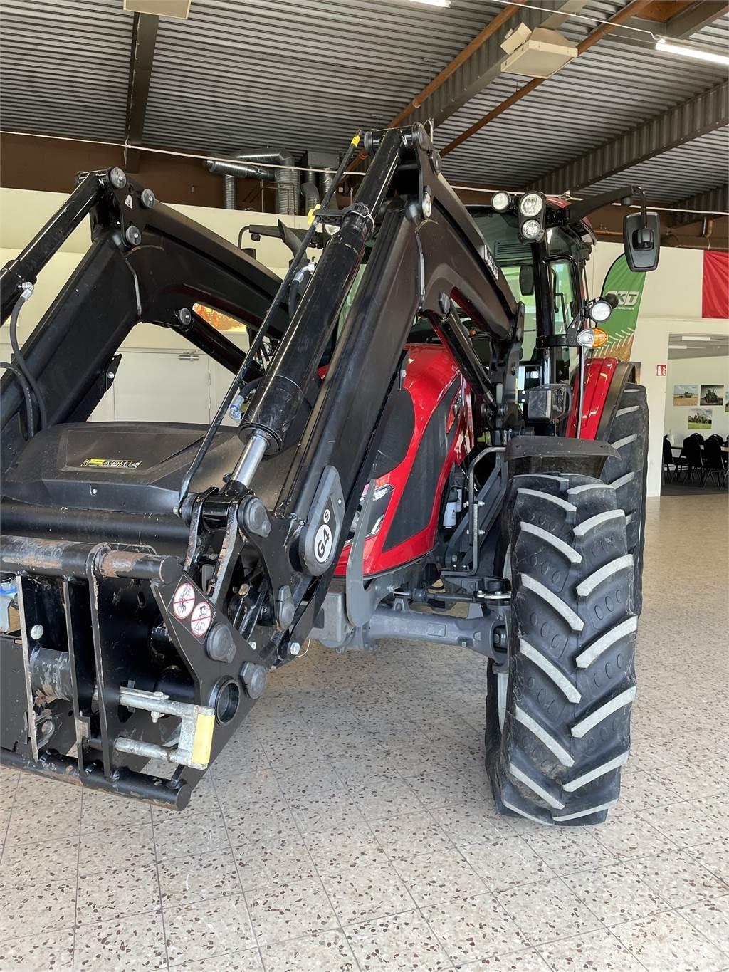 Valtra 135LH Tracteur