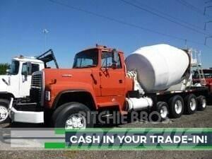 Ford LT9000 Autre camion