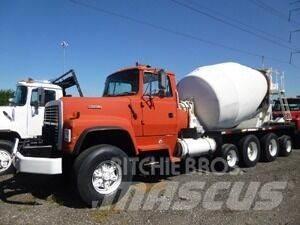 Ford LT9000 Autre camion