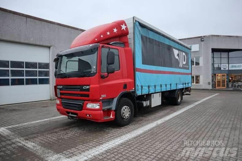 DAF CF 75-360 FA Camion à rideaux coulissants (PLSC)